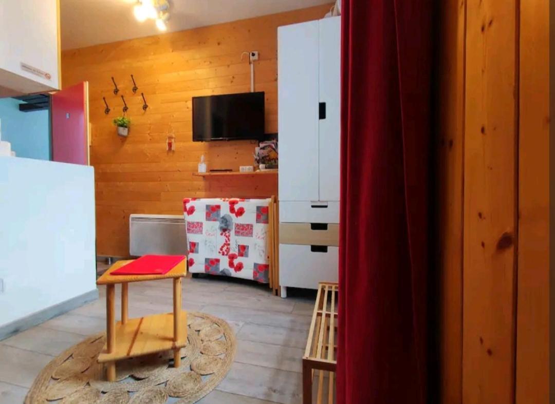 Le Petit Nid Rouge Apartment Ustou Luaran gambar